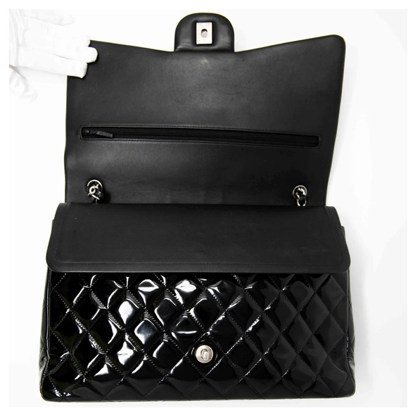 Chanel Black Maxi Classic Flap - Picture 12 of 16